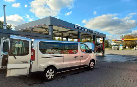  Wyślij paczkę do Niemiec czy Holandii naszymi busami