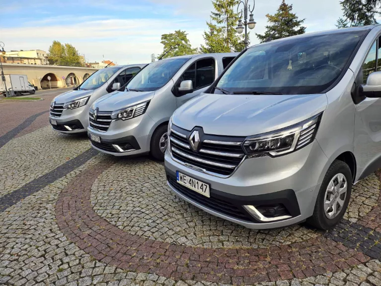 Marka z historią, która napędza współczesny transport. Dlaczego ZorroTrans stawia właśnie na Renault Trafic?