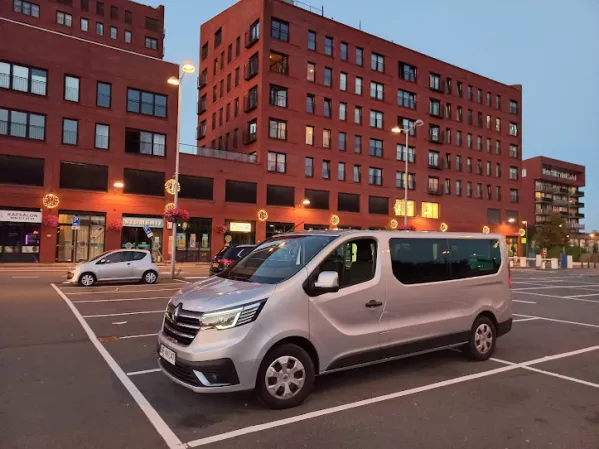 Jak zarezerwować busa do Holandii na okres świąteczny - praktyczny poradnik ZorroTrans